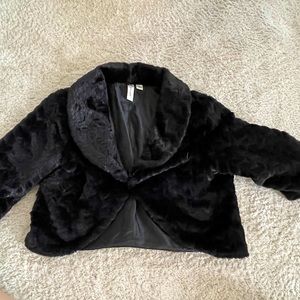 Black cape jacket faux fur size small